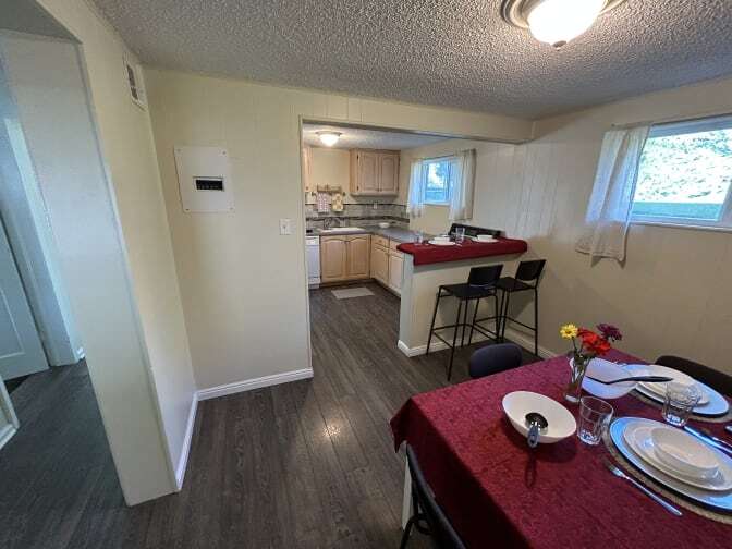 Dining area - 1766 E S Woodside Dr