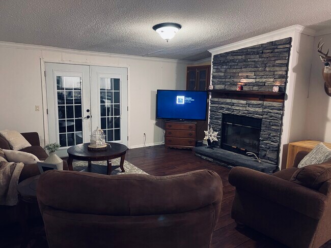 Building Photo - 294 Oscar Weeks Rd