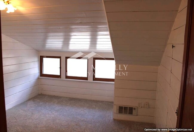 Building Photo - Newly Remodeled 3 Bedroom 2 Bathroom Home ...