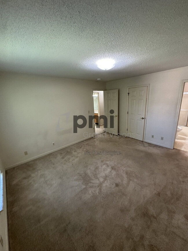 Building Photo - 1306 Arthur Ave