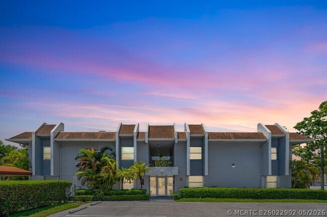 Building Photo - 9227 SW 87th Ave