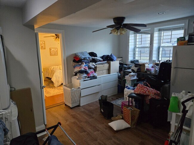 Building Photo - NO BROKER FEE!!!   MISSION HILL 5 BED/2 BATH WITH IN-UNIT LAUNDRY!!