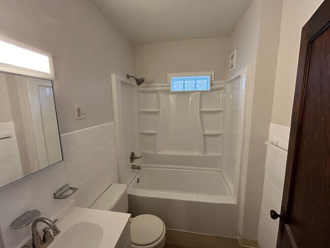 Building Photo - 4319 Stickney Ave