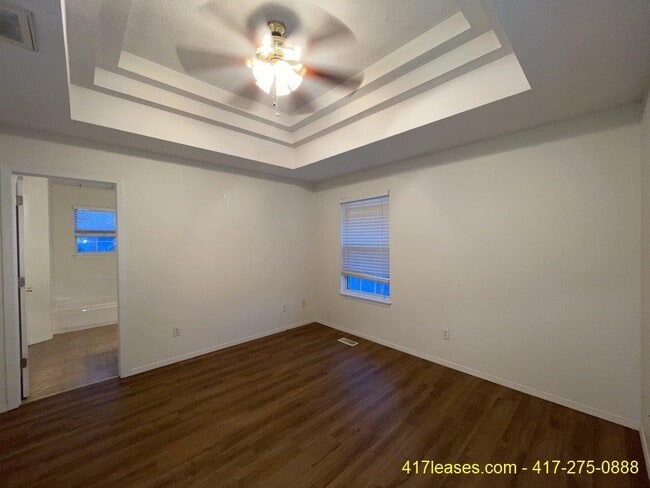 Building Photo - 1849 W Farm Rd 102