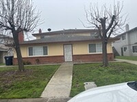 Building Photo - 26 Nedra Ct