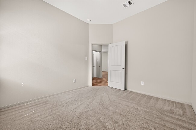 Building Photo - 9214 Cavalier Ln