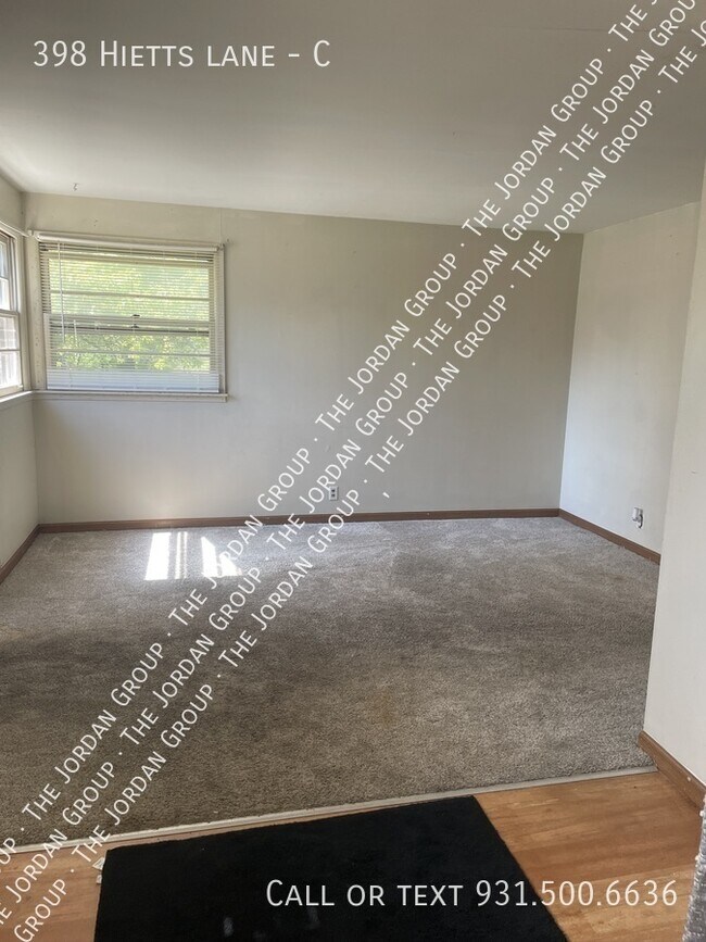 Building Photo - 398 Hietts Ln