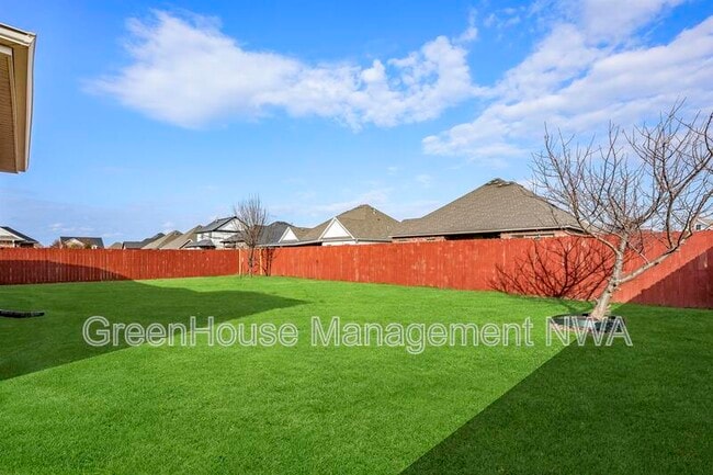 Building Photo - 4405 SW Eggersway Pl