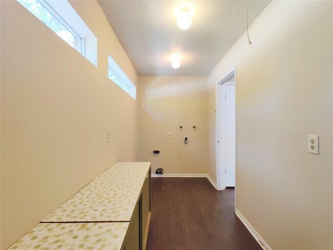 Building Photo - 5346 Randon Rd