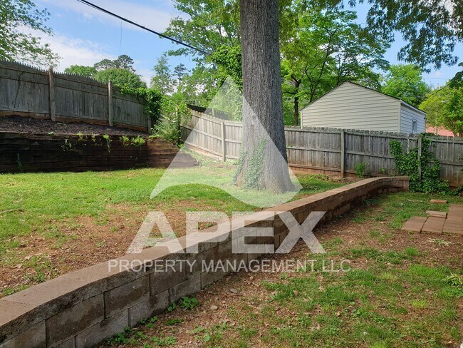 Building Photo - NORTH KNOX - 3 Bd Single Family Brick Ranc...