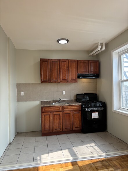 196 Roseville Ave 39 - 205 Roseville Ave