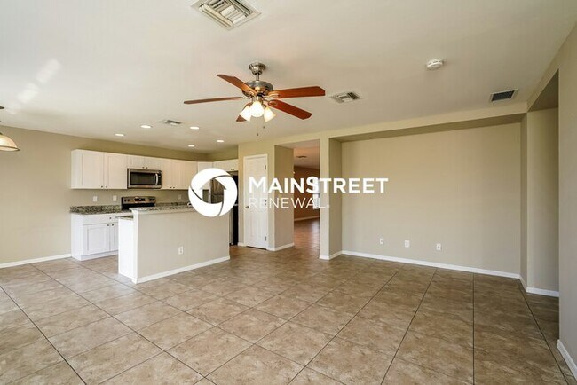 Building Photo - 4 Bedroom Pet-Friendly Home in Cape Coral, FL with Main Street Renewal