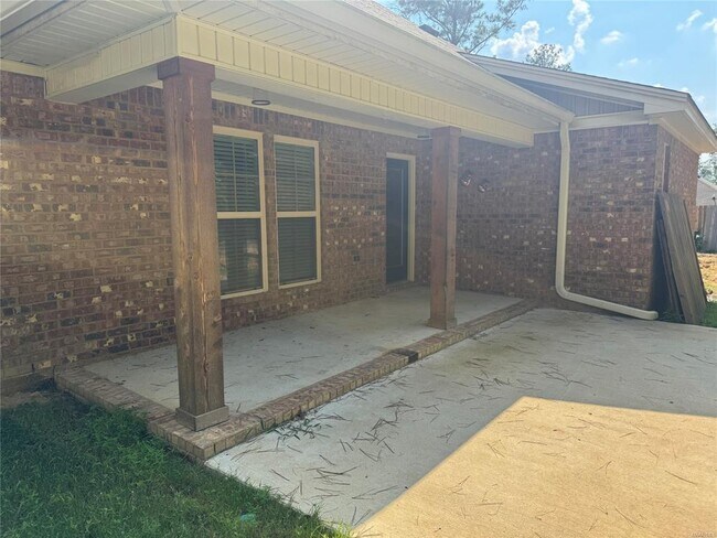 Building Photo - 107 Fox Run Dr