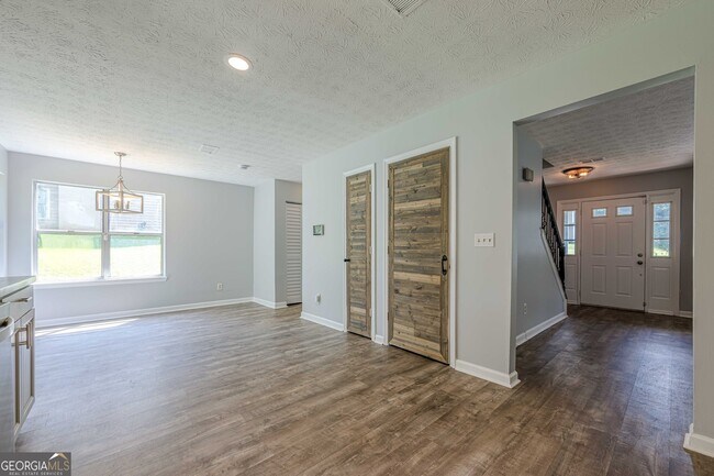 Building Photo - 5458 Winslow Crossing N