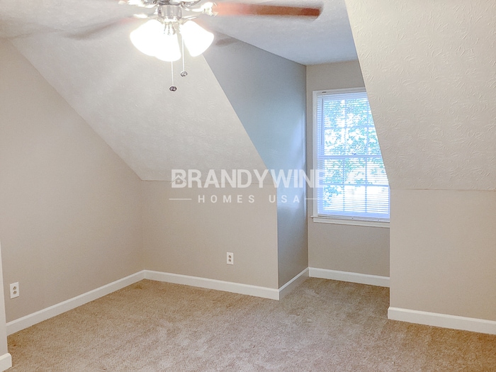 Building Photo - 916 S Deshon Rd