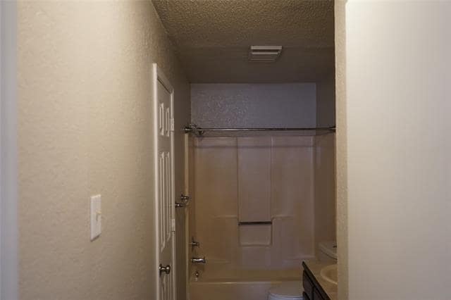 Building Photo - 2421 Indigo Ln