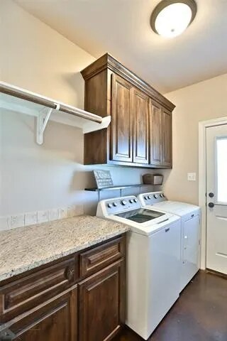 Building Photo - 7226 McLeod Dr