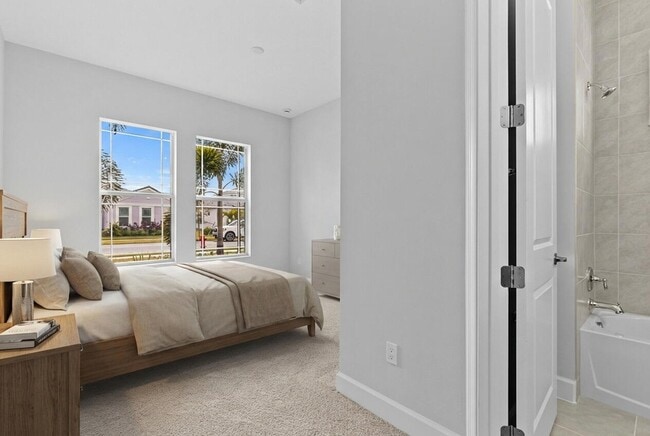 Building Photo - 15054 Wildwood Cir