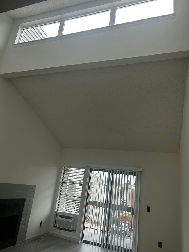 Building Photo - 2715 W 86th Ave