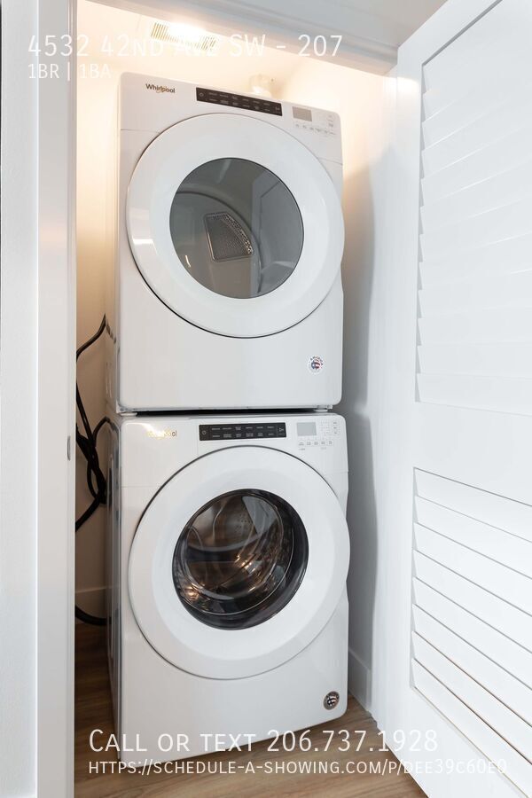 Building Photo - 4532 42nd Ave SW