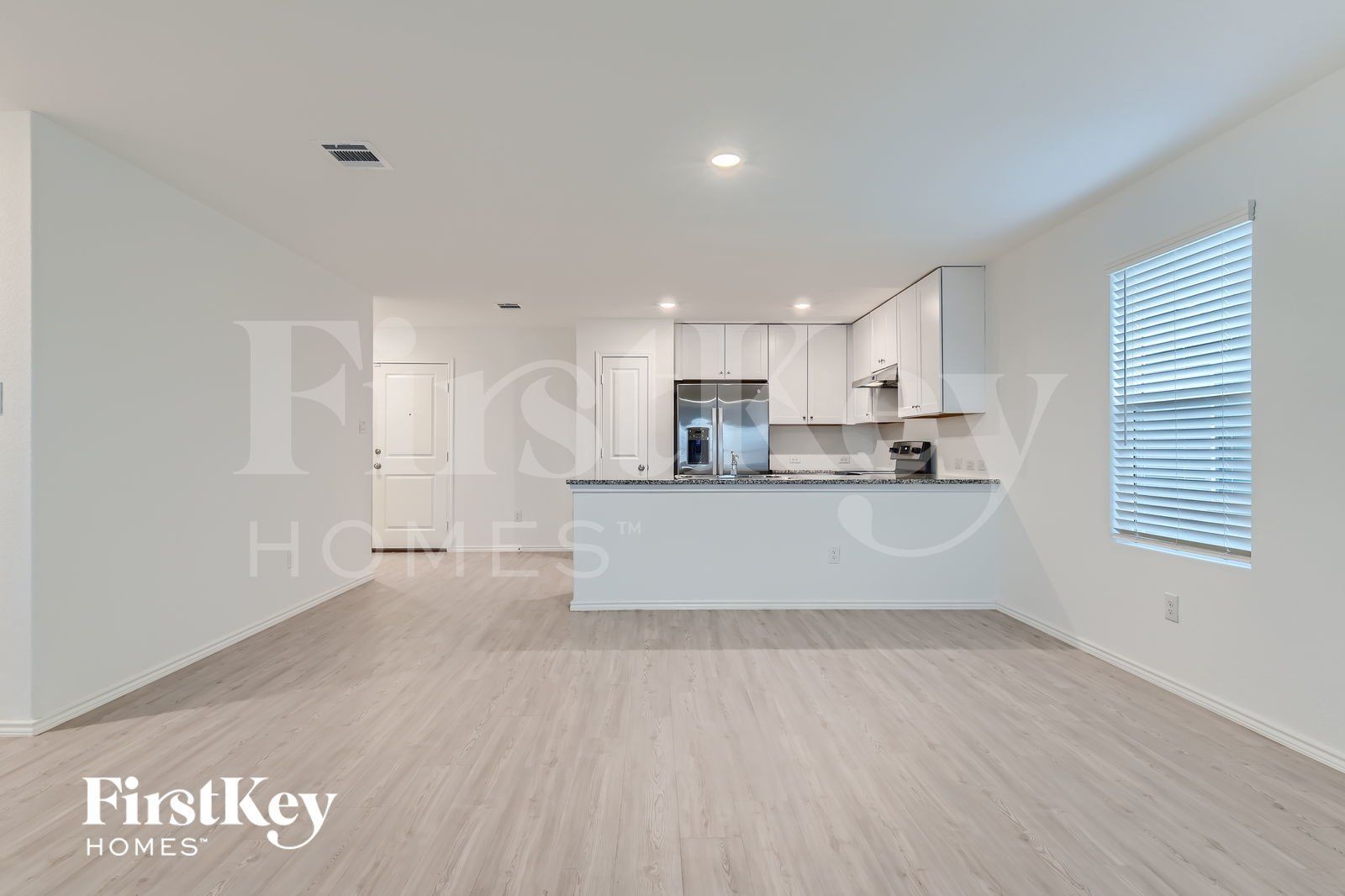 Building Photo - 3945 Far Horizon