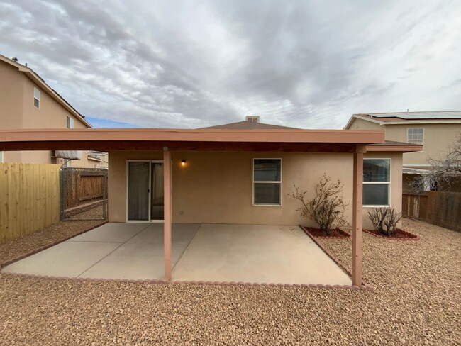 Building Photo - 3 Bedroom Single Story Home Available Near...