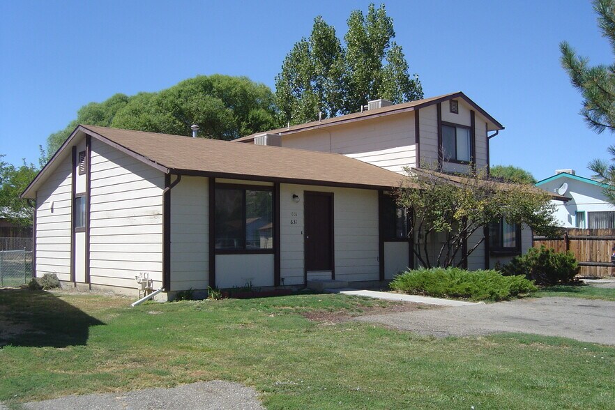 Building Photo - 631 Highline Dr