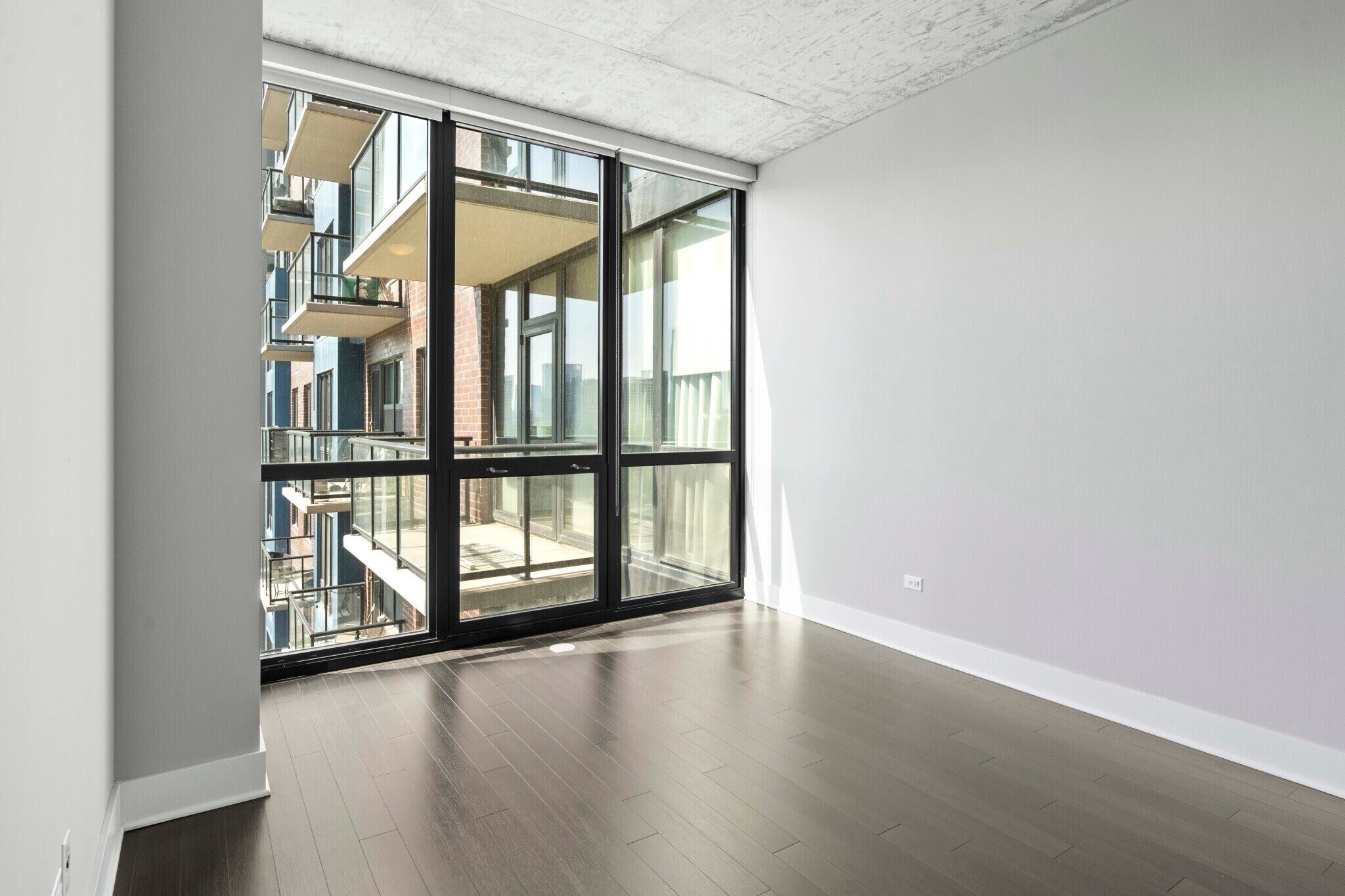 Building Photo - 860 S Clark St