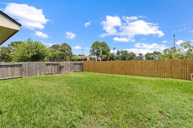Building Photo - 2518 Montana Blue Dr