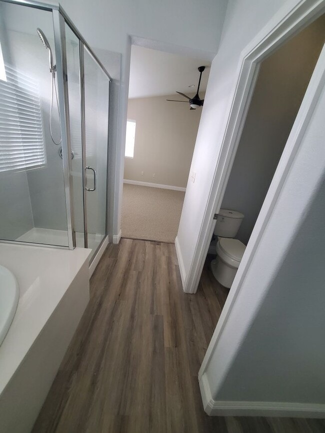 Building Photo - 4 Bedroom home in Elk Grove