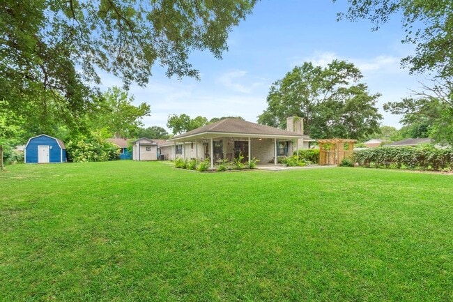 Building Photo - 405 Texas St