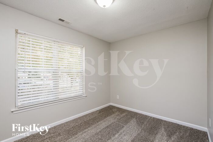 Building Photo - 3400 Fernstone Cir