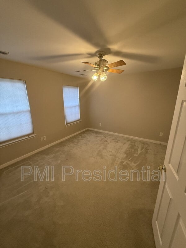 Building Photo - 8008 Moss Gate Ct