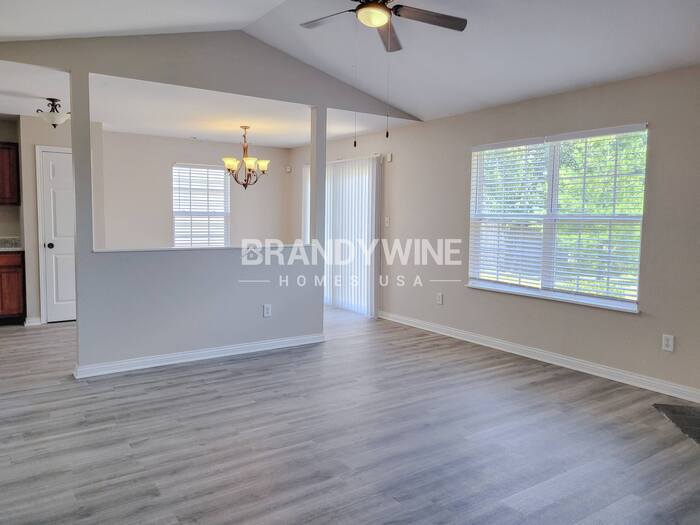 Building Photo - 2759 Rothe Ln