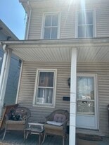 Building Photo - 136 N Main St