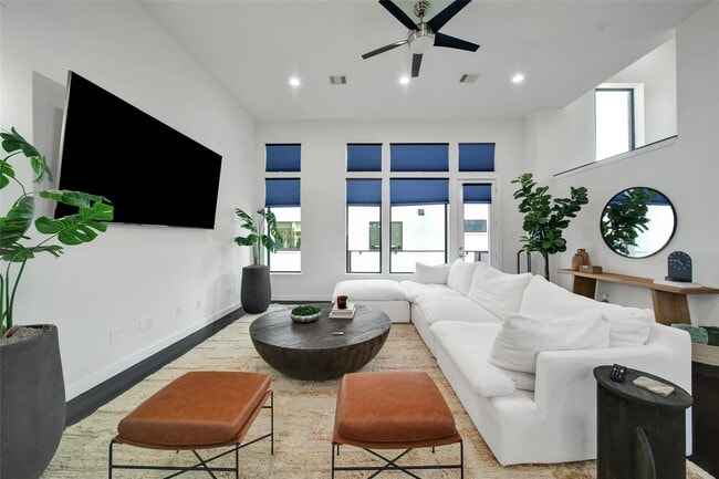 Building Photo - 1505 Colorado St
