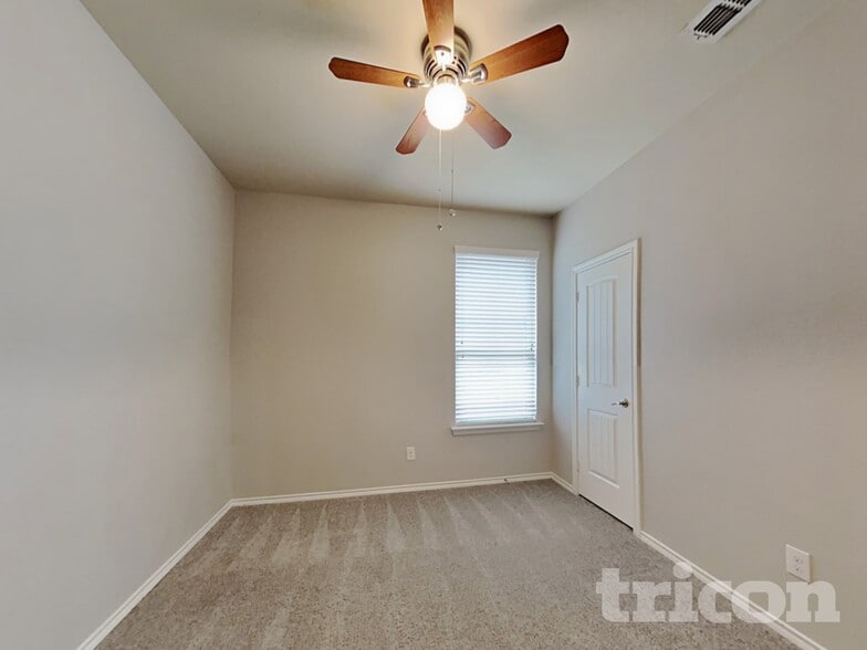 Building Photo - 1212 Ashley Dr