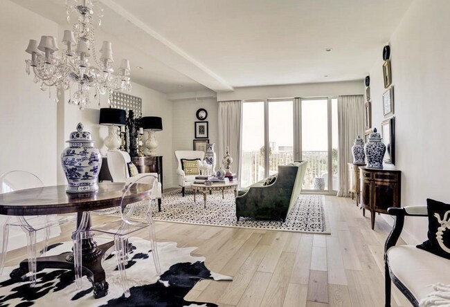 Building Photo - 3600 Montrose-252.44