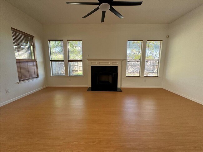 Building Photo - 19322 Pinewood Bluff Ln