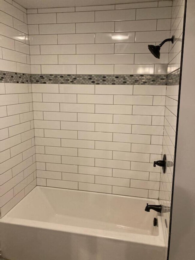 Building Photo - 127 Brown St. unit 1