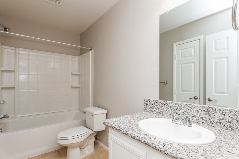 Building Photo - 4792 W Shelbourne Ave