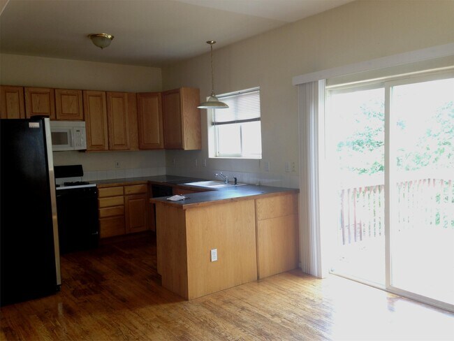 Building Photo - 3683 Iris Ave