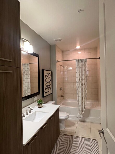 Building Photo - 5084 NW 84th Ave