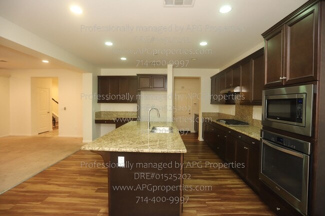 Building Photo - 509 S Trident St