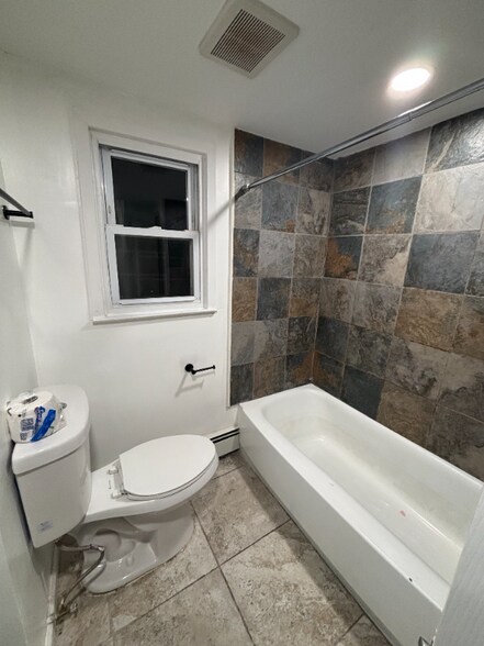 Building Photo - 271 Louis Ave