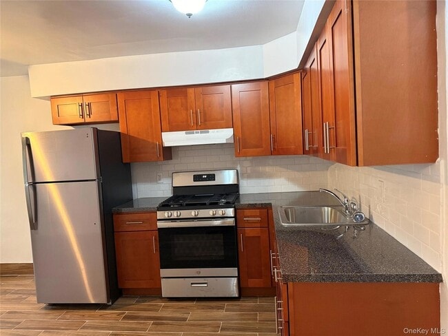 Building Photo - 25-30 78th St