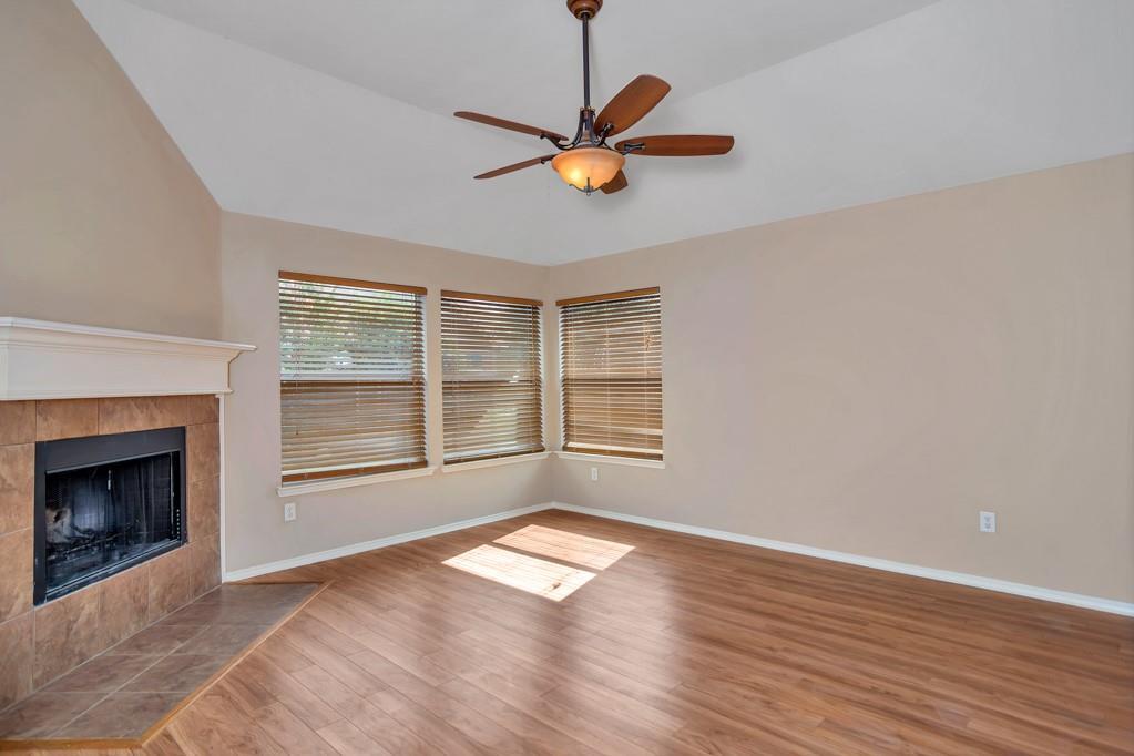 Building Photo - 5212 Westheimer Rd