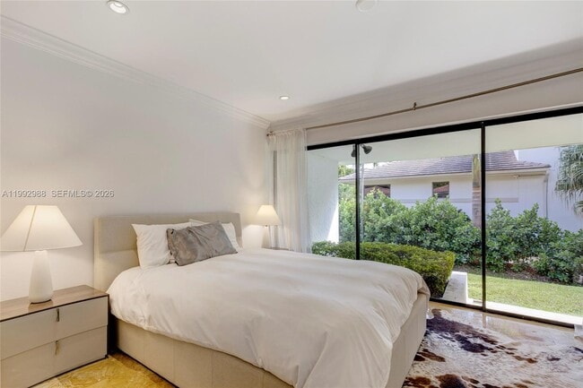 Building Photo - 8118 Los Pinos Blvd