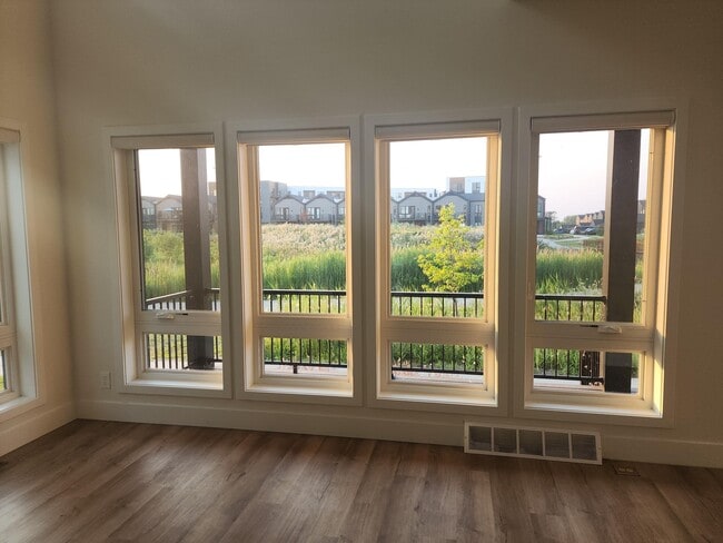 Building Photo - 4216 E Cypress Pl