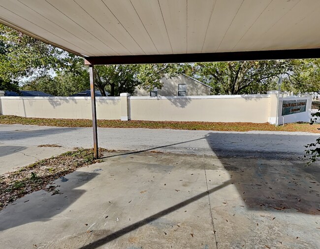 Building Photo - 9439 Lake Lotta Cir